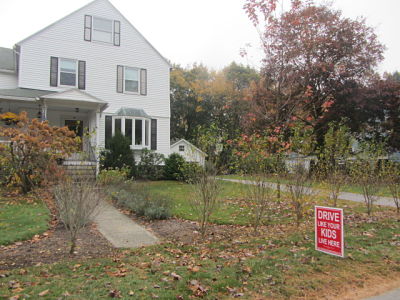 Colburn Road signs