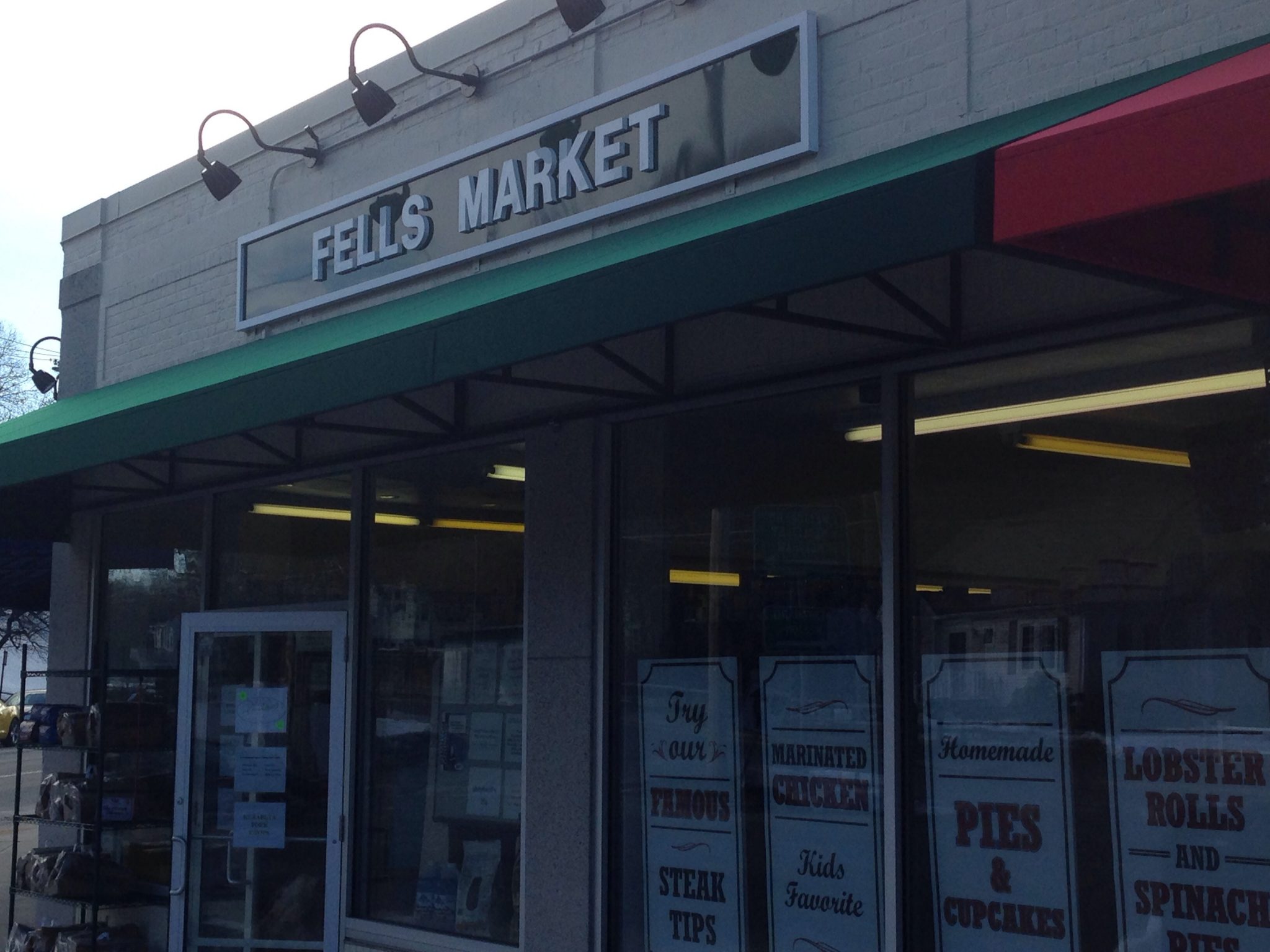 Wellesley Business Buzz Fells Market taking a break; CPK Market now