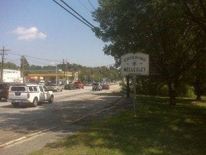 Wellesley, Route 9