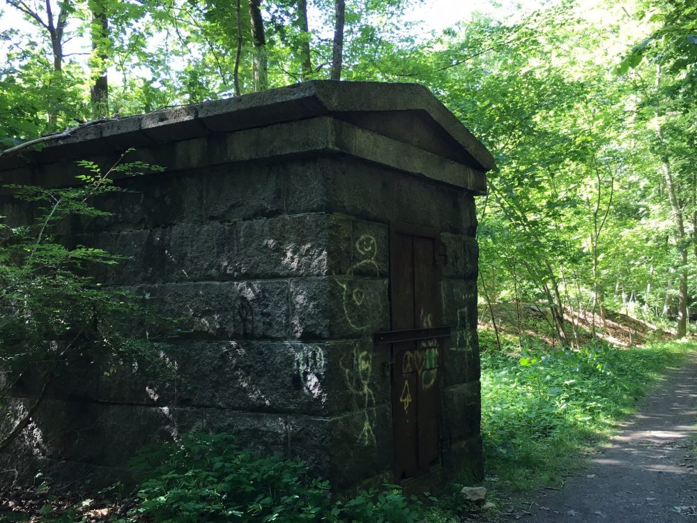 Crosstown Trail structure, Wellesley