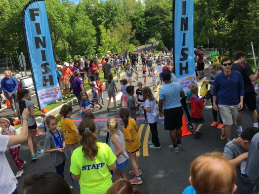 Schofield fun run 2017 in Wellesley