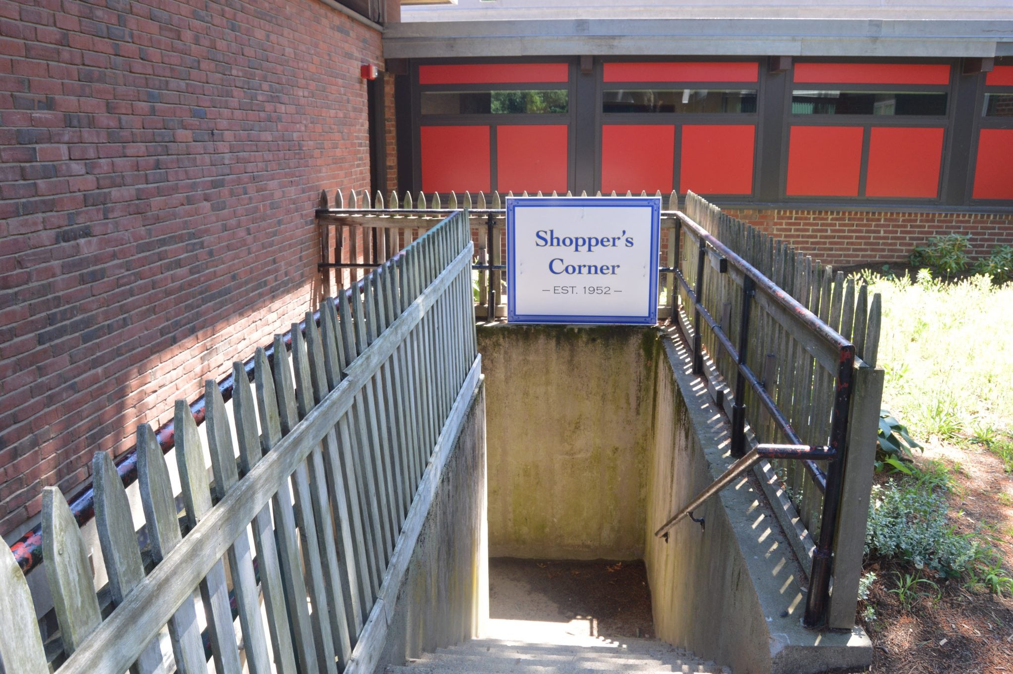 Shopper's Corner, Schofield Elementary School, Wellesley