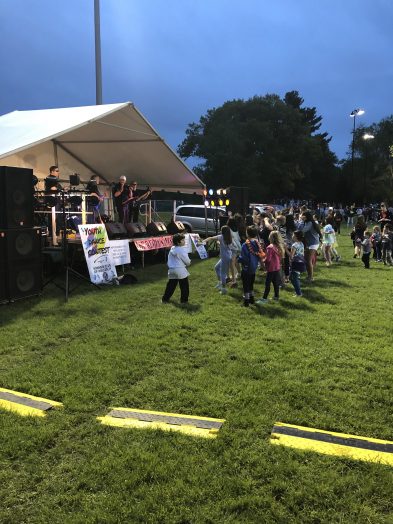 pre-fireworks concert