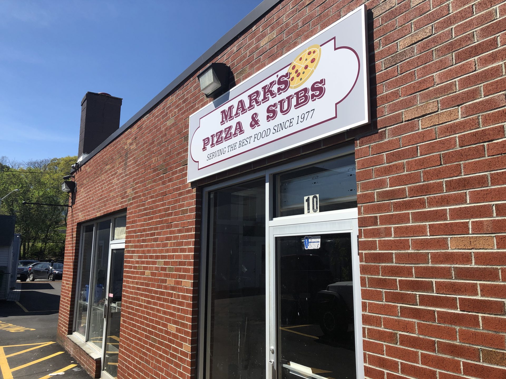 Wellesley Business Buzz Rice Burg opens; iCode reveals its plans; Mark