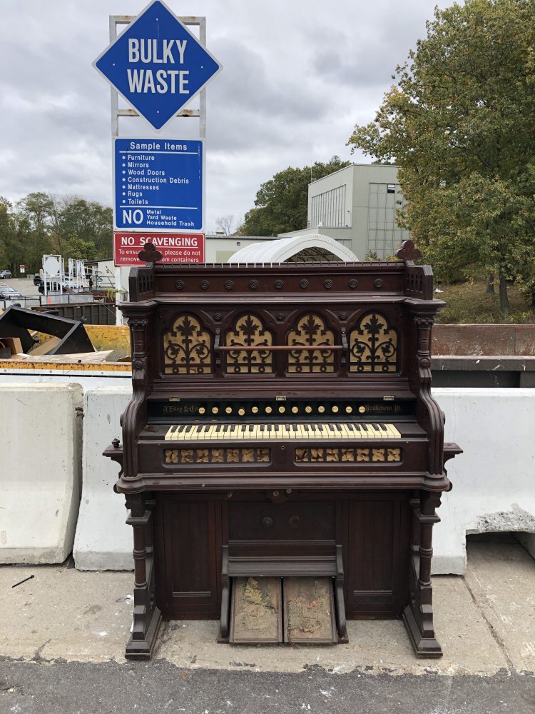 Pumped at Wellesley dump Estey Victorian reed pump organ The