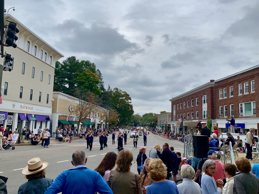Wellesley's Wonderful Weekend, Wellesley Square