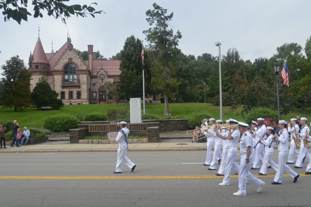 2021 parade military whites