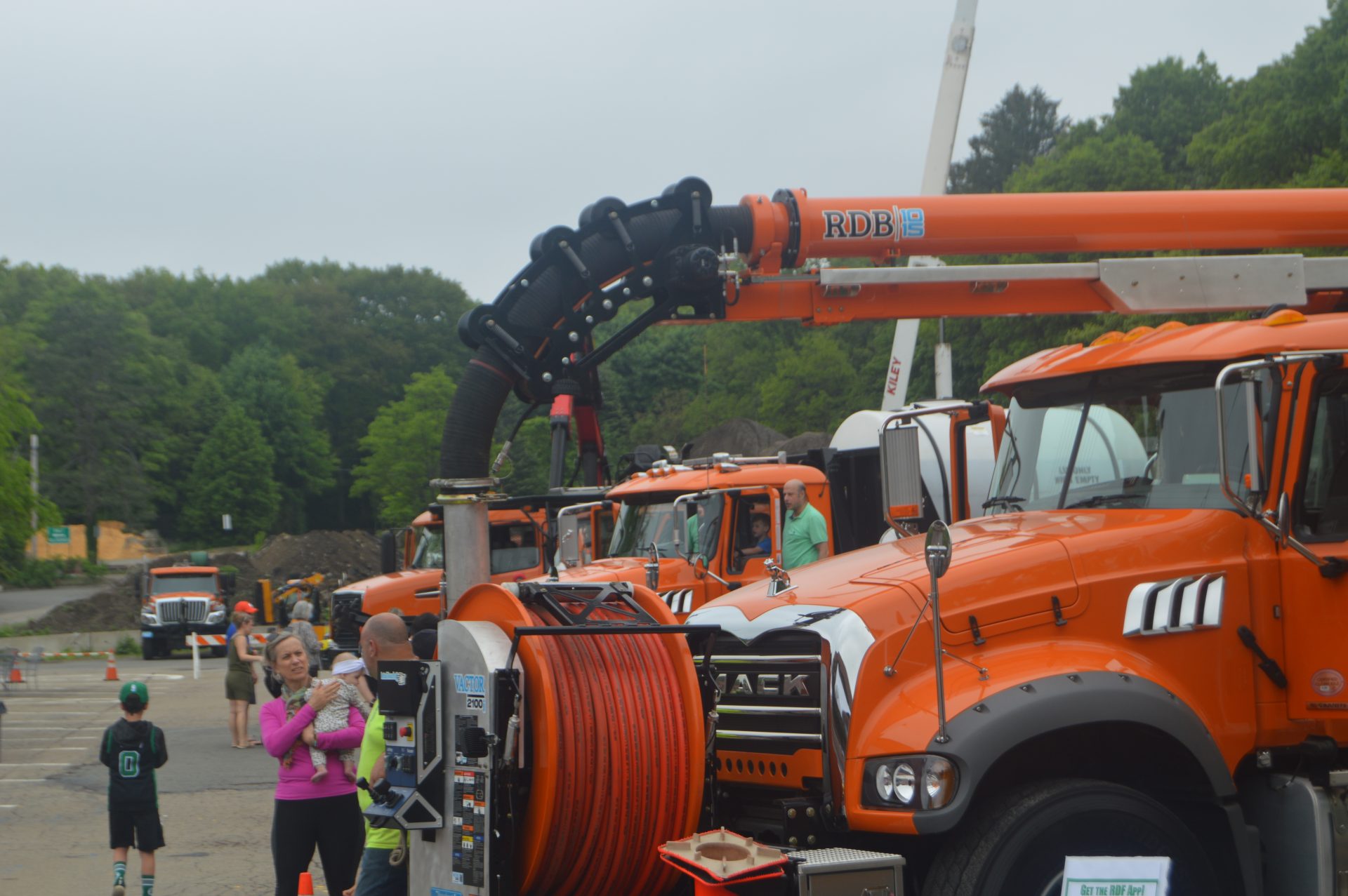 dpw trucks www