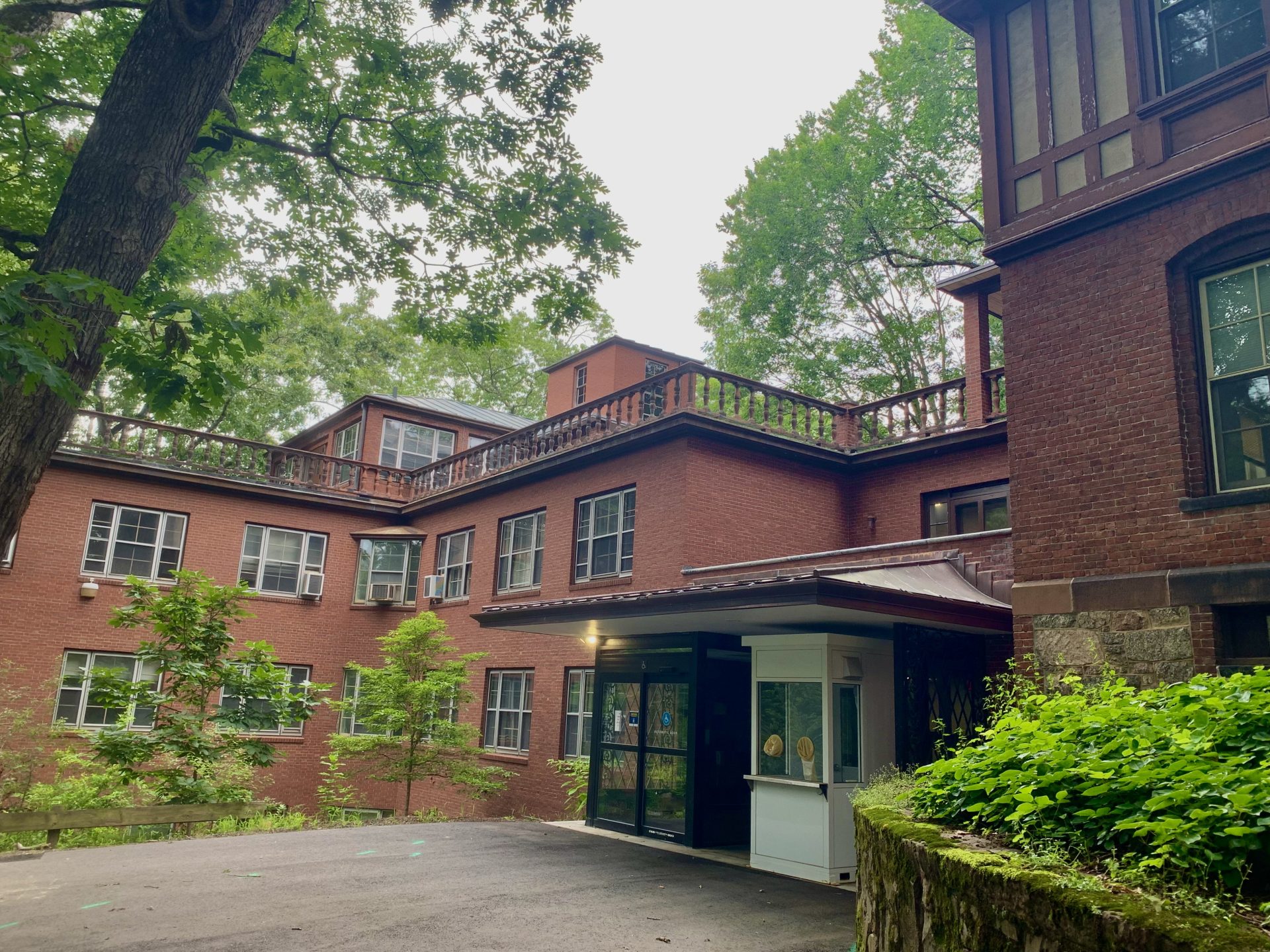 A Wellesley building is actually getting... smaller The Swellesley Report