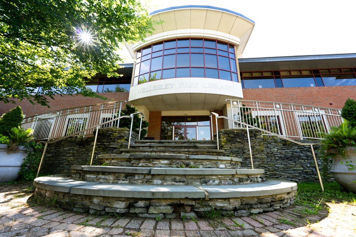 Wellesley library, Brice MacLaren