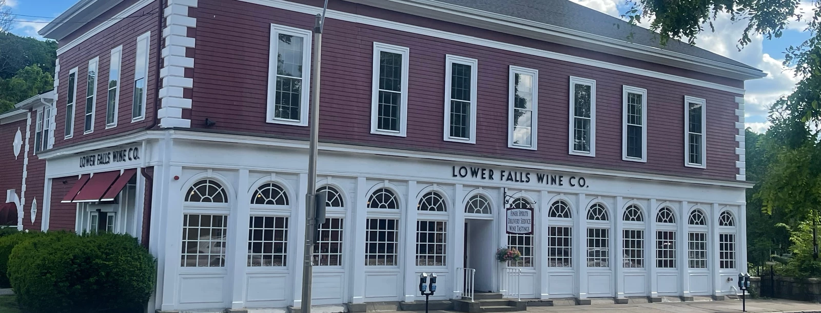 Lower Falls Wine Co., Newton