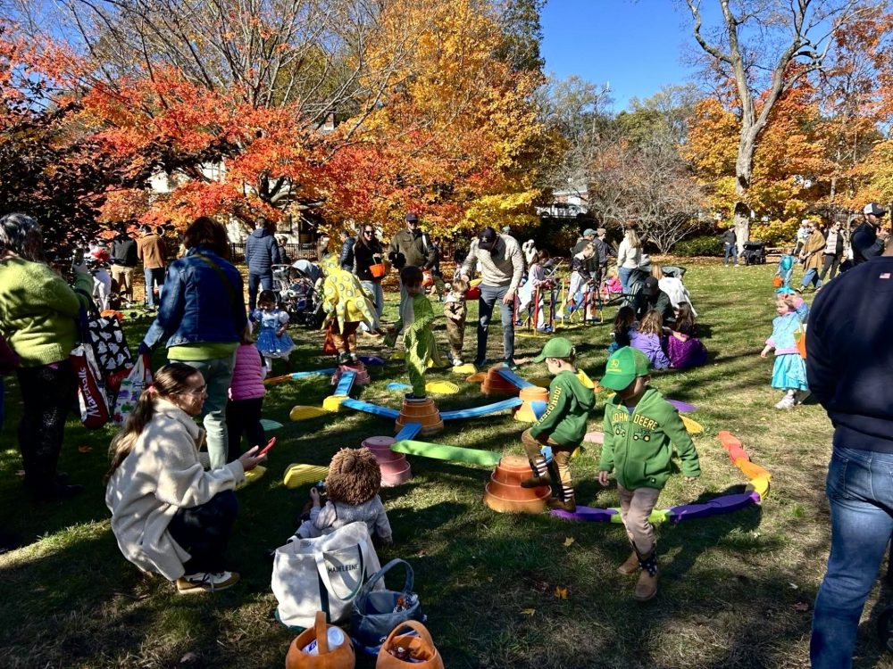 Wellesley Hills Halloween Stroll