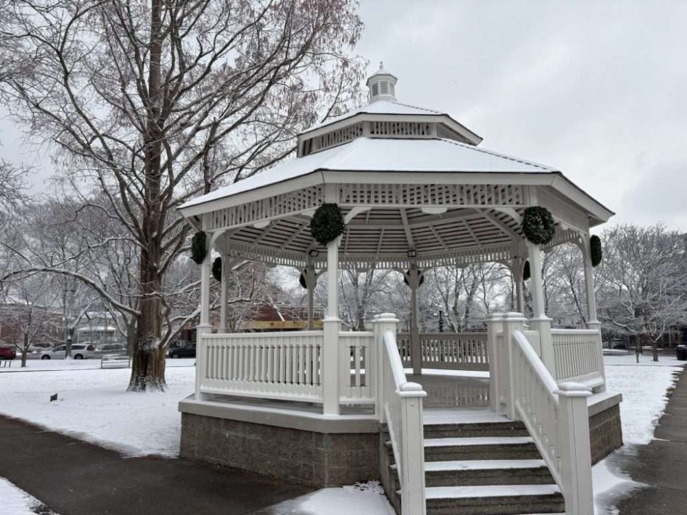 gazebo white winter