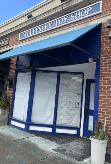 Wellesley Toy Shop closes after 32 years in business