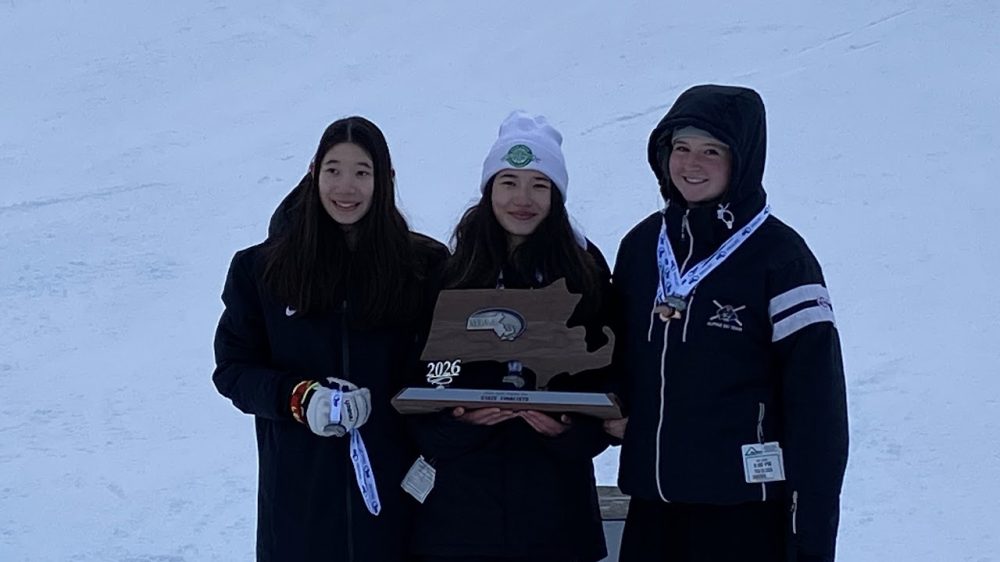 alpine skiing Lucy Matheson, Leah Matheson ( Trophy) and Charlotte Kelley