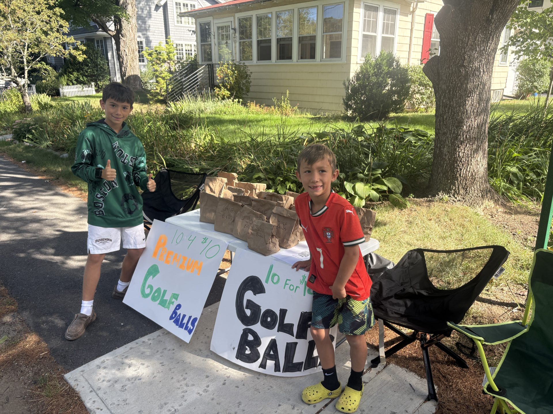 Wellesley kids turn stray golf balls into a thriving business - The Swellesley Report
